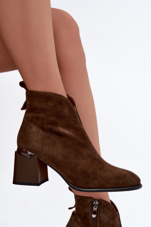 Stivaletti caldi in suede sintetico con tacco in colore marrone Laverelle