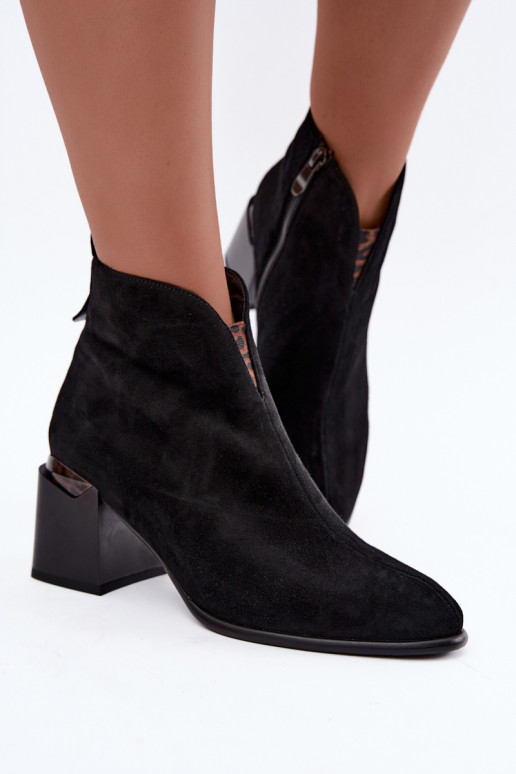 Stivaletti caldi in suede sintetico con tacco in colore nero Laverelle