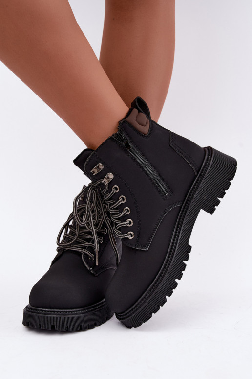 Scarpe da donna isolate, nere Sarvella