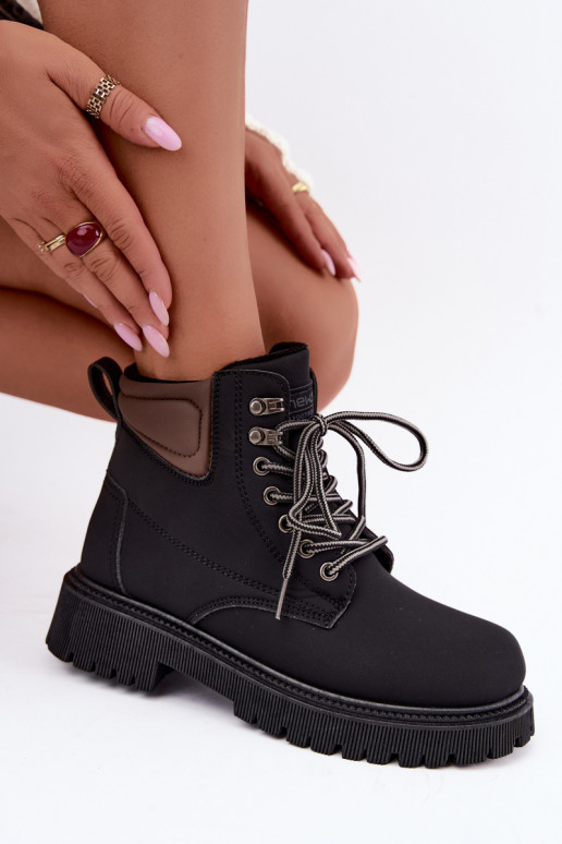 Scarpe da donna isolate, nere Sarvella