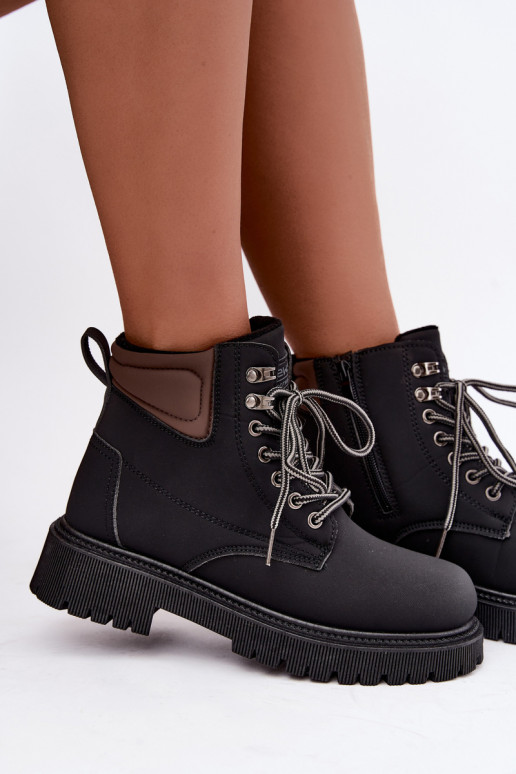 Scarpe da donna isolate, nere Sarvella