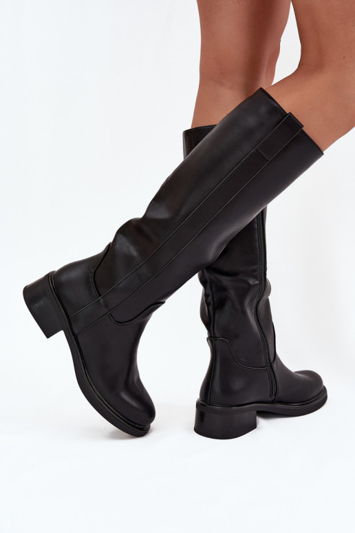 Stivali alti da donna con tacco basso in colore nero Averna