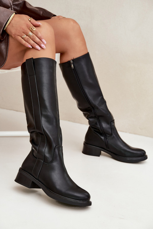 Stivali alti da donna con tacco basso in colore nero Averna