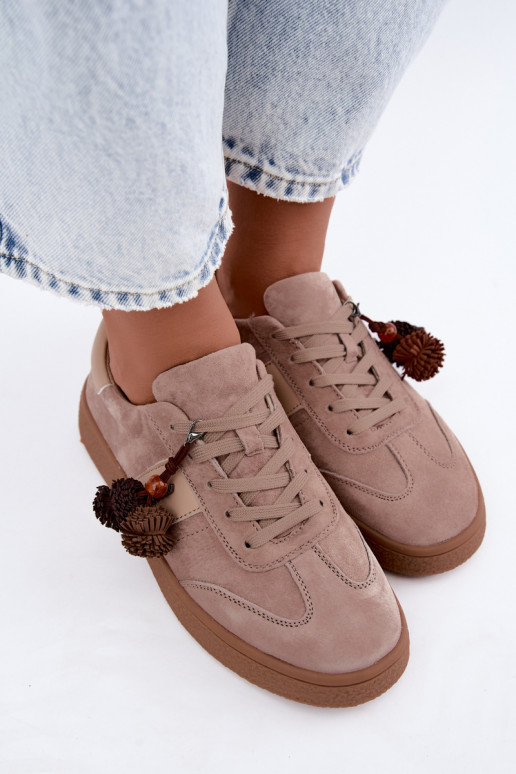 Sneakers in suede sintetico con pomponi Vinceza 79682 color sabbia