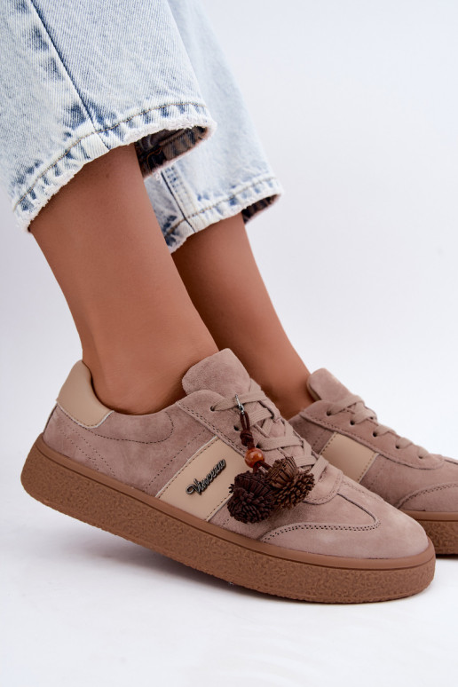 Sneakers in suede sintetico con pomponi Vinceza 79682 color sabbia