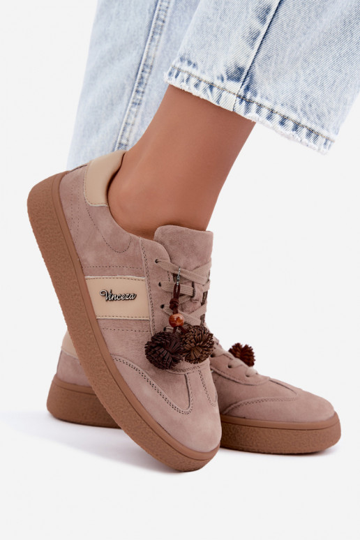 Sneakers in suede sintetico con pomponi Vinceza 79682 color sabbia