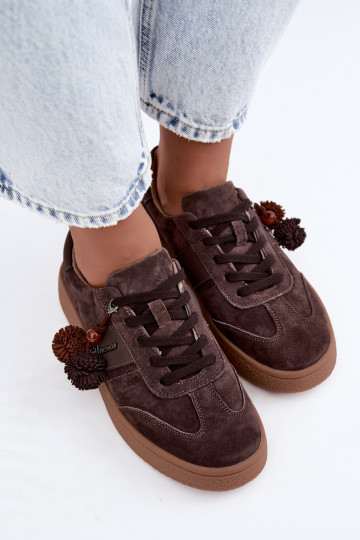 Sneakers in suede sintetico con pomponi Vinceza 79682 color cioccolato