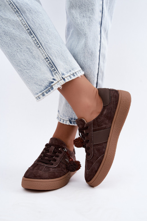 Sneakers in suede sintetico con pomponi Vinceza 79682 color cioccolato