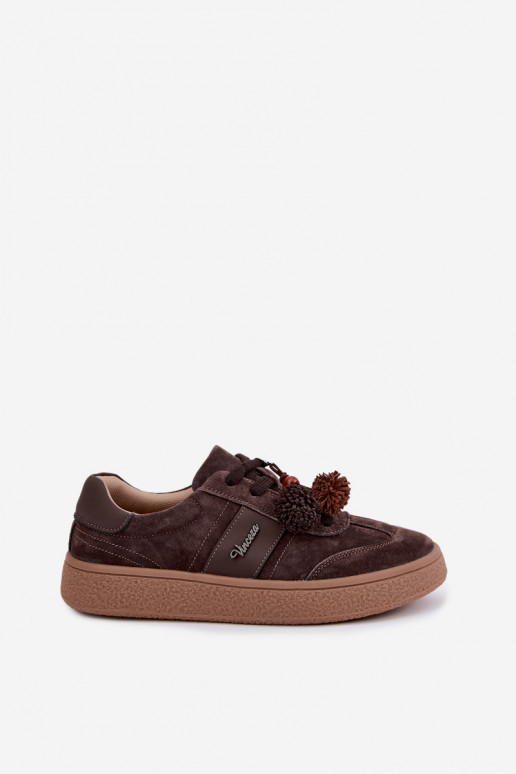 Sneakers in suede sintetico con pomponi Vinceza 79682 color cioccolato