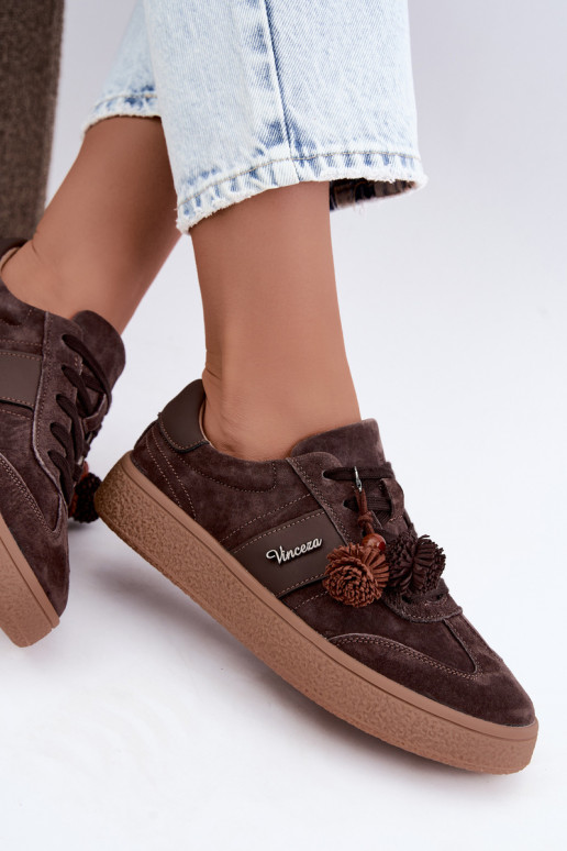 Sneakers in suede sintetico con pomponi Vinceza 79682 color cioccolato