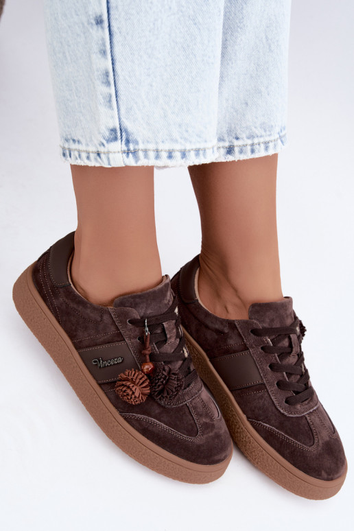 Sneakers in suede sintetico con pomponi Vinceza 79682 color cioccolato