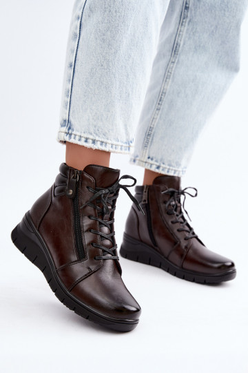Stivaletti in pelle da donna con plateau, imbottiti Vinceza 39963 in colore cioccolato 2