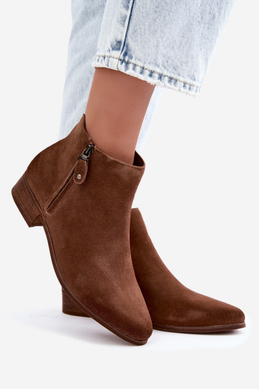 Scarpe in pelle scamosciata con tacco basso Vinceza 133136 in colore marrone