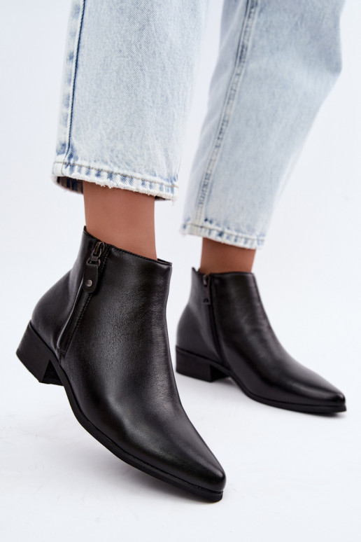 Stivaletti in pelle con tacco basso Vinceza 133136 in colore nero