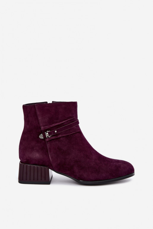 Stivaletti da donna in faux suede Klocke isolati D&A CR62-3476 in colore prugna