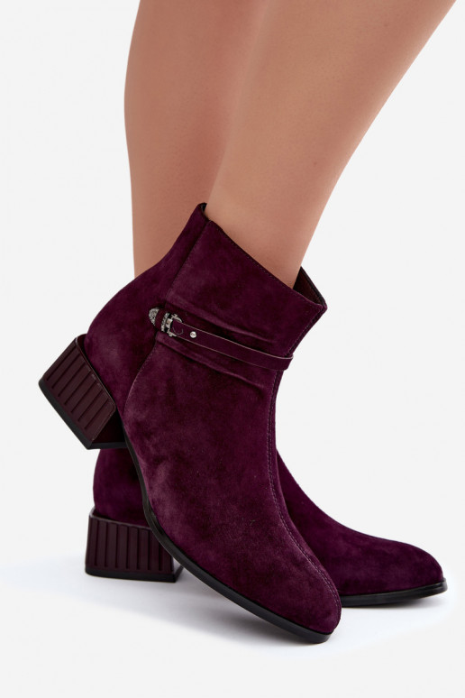 Stivaletti da donna in faux suede Klocke isolati D&A CR62-3476 in colore prugna