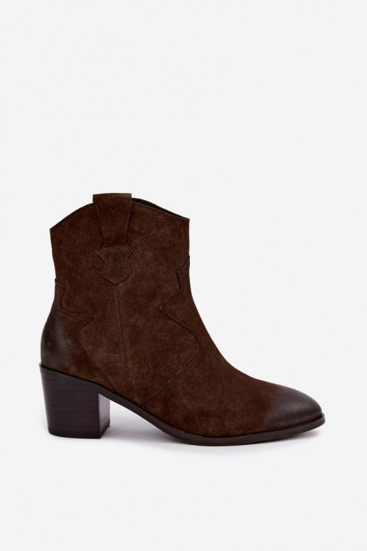 Stivali in pelle scamosciata in stile cowboy isolati D&A CR62-3395 in colore cioccolato