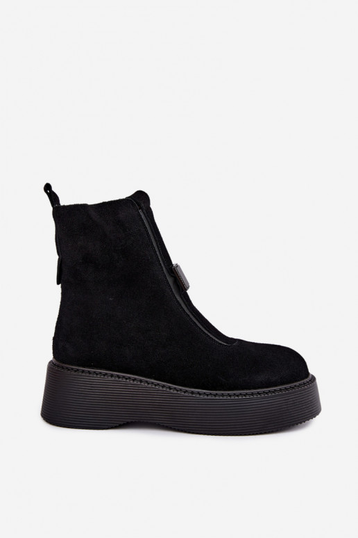 Stivaletti in faux suede con plateau isolati D&A CR62-3448 in colore nero