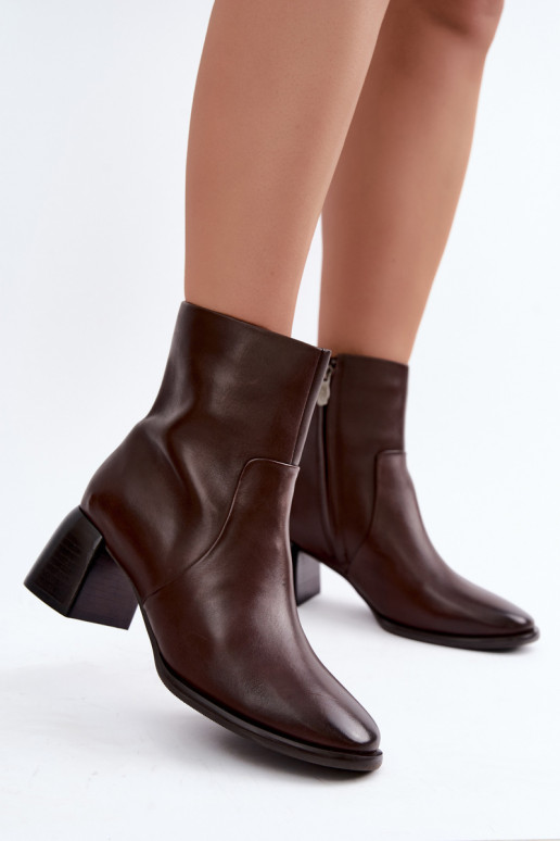 Stivaletti isolati con tacchi in pelle naturale CR62-3391 cioccolato