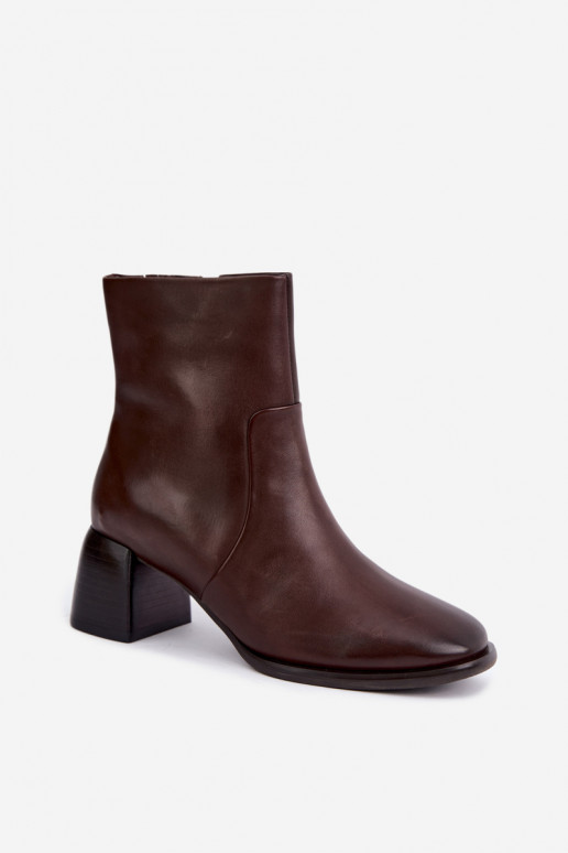 Stivaletti isolati con tacchi in pelle naturale CR62-3391 cioccolato