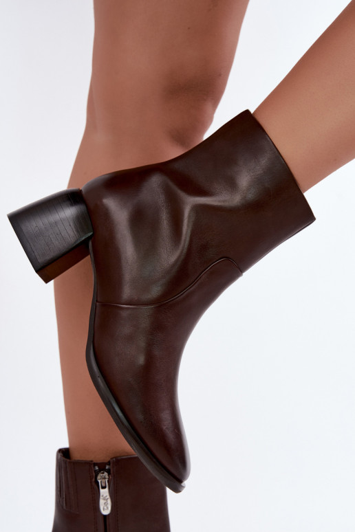 Stivaletti isolati con tacchi in pelle naturale CR62-3391 cioccolato