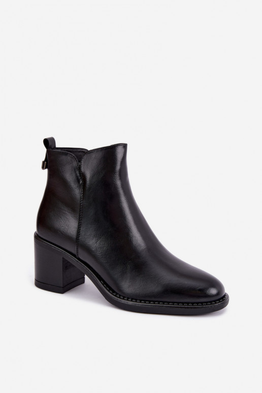 Stivaletti isolati con tacchi in nero Vinceza 58650
