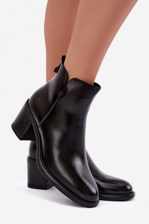 Stivaletti isolati con tacchi in nero Vinceza 58650