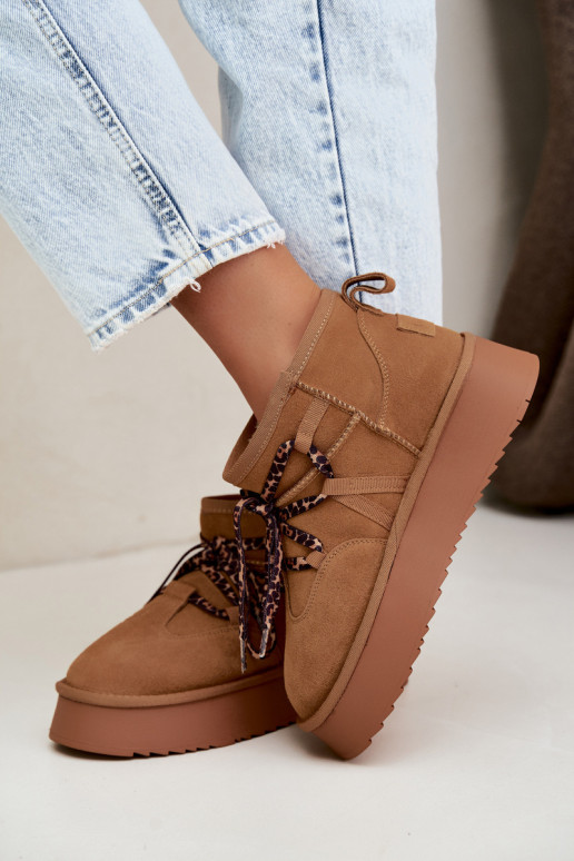 Stivali da neve in finta suede marrone con piattaforma e dettagli eleganti GOE UU2N4920