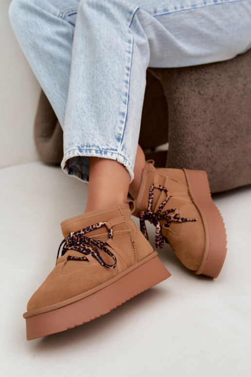 Stivali da neve in finta suede marrone con piattaforma e dettagli eleganti GOE UU2N4920