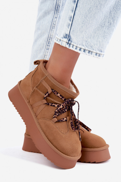 Stivali da neve in finta suede marrone con piattaforma e dettagli eleganti GOE UU2N4920