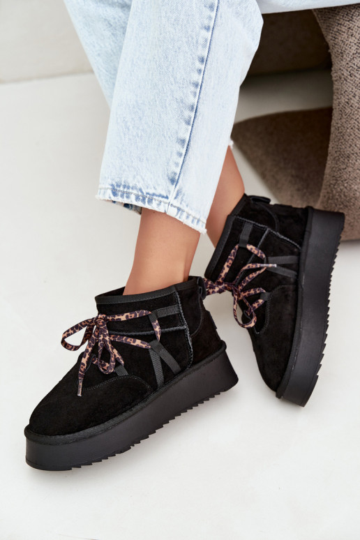 Stivali da neve in finta suede neri con piattaforma e dettagli eleganti GOE UU2N4919