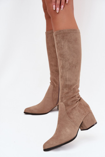 Stivali alti da donna con tacco basso in suede sintetico color sabbia Sergio Leone KZ212 2