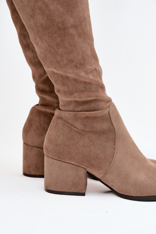 Stivali alti da donna con tacco basso in suede sintetico color sabbia Sergio Leone KZ212