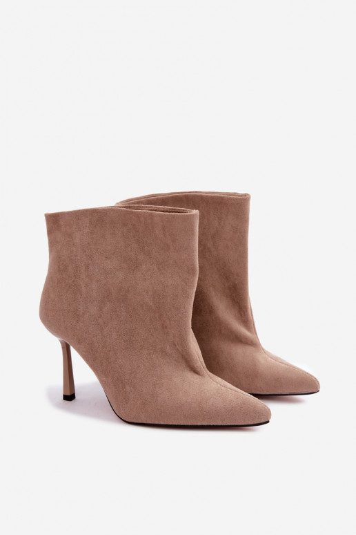 Stivaletti slip-on con tacchi sottili in sabbia Kamea