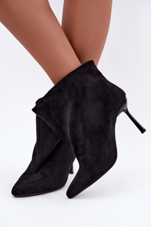 Stivaletti slip-on con tacchi sottili in nero Kamea