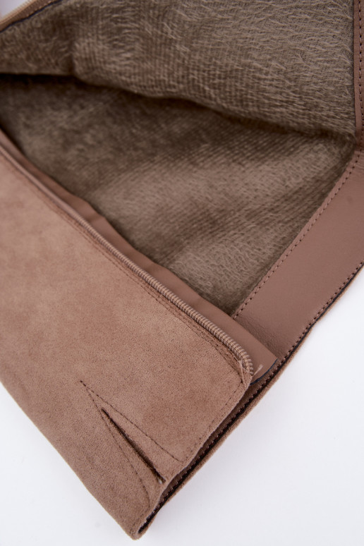 Stivali caldi sopra il ginocchio color sabbia in suede con tacco basso Philomene
