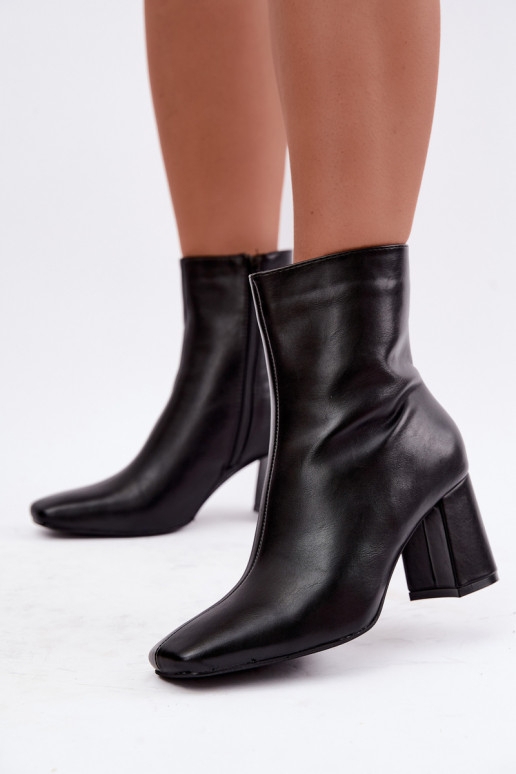 ankle boots foderati con tacco in colore nero Tamine