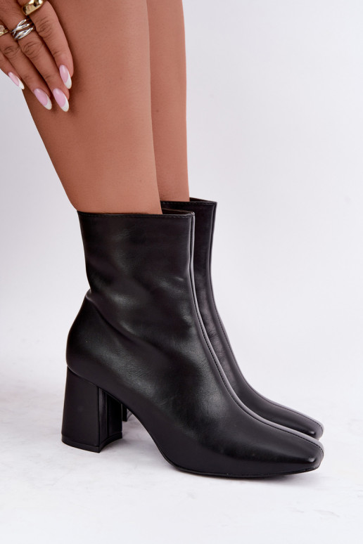 ankle boots foderati con tacco in colore nero Tamine