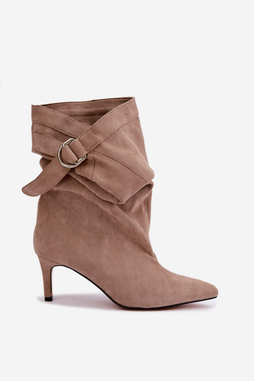 ankle boots slip-on con tacchi sottili e cinturini in colore sabbia Soreya