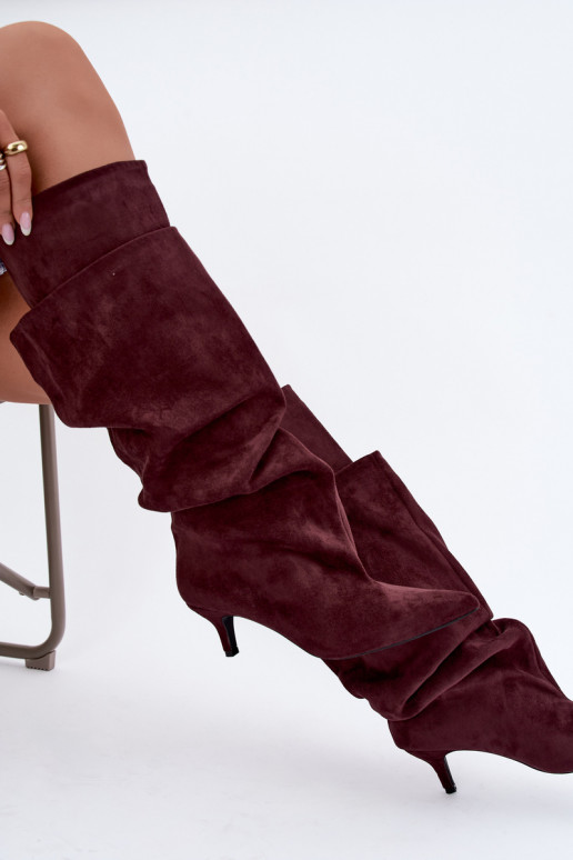 Orielle stivali lunghi imbottiti con volant e tacchi color bordeaux