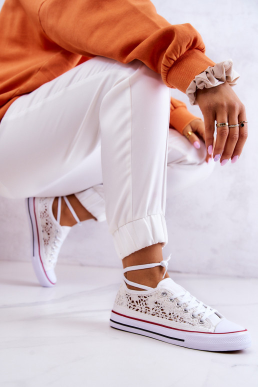 Scarpe bianche da donna con motivi in pizzo Venture