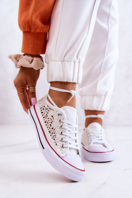 Scarpe bianche da donna con motivi in pizzo Venture