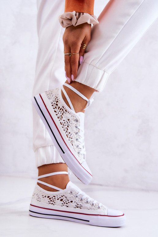 Scarpe bianche da donna con motivi in pizzo Venture
