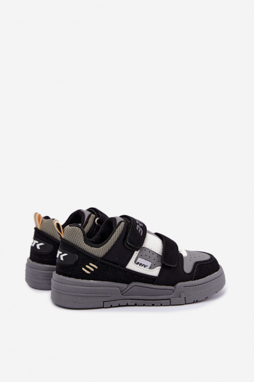 Sneakers per ragazzi Bartek 8700210 in nero e grigio