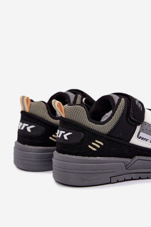 Sneakers per ragazzi Bartek 8700210 in nero e grigio