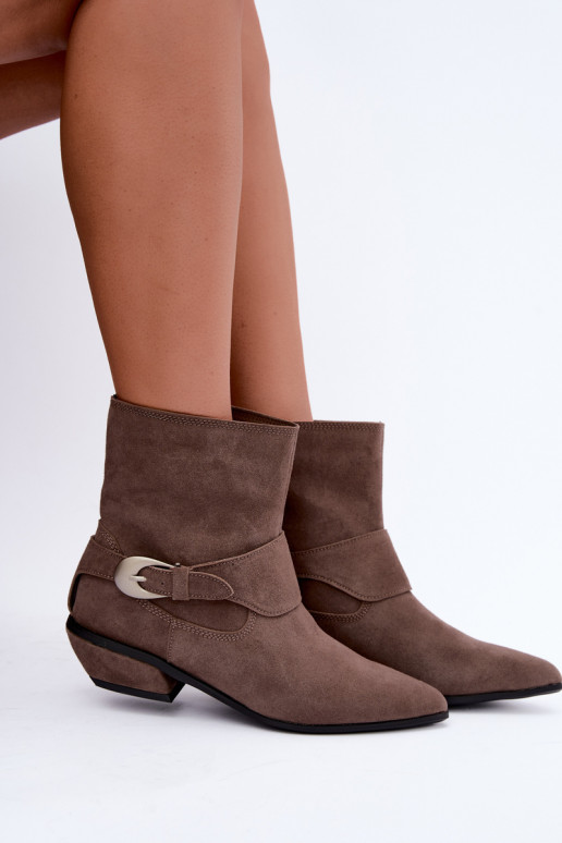 Stivaletti isolati Serenelle in stile cowboy in ecopelle color sabbia