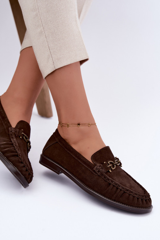mocassini in suede con volantini e decorazione Vinceza 31718 in colore cioccolato