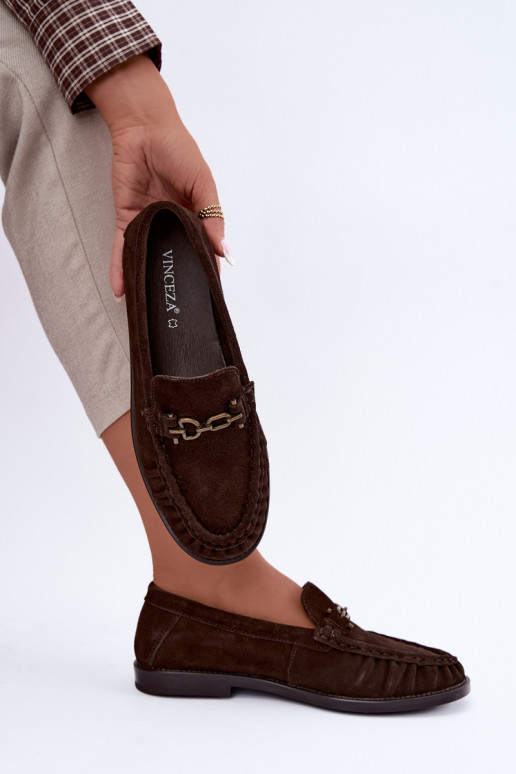 mocassini in suede con volantini e decorazione Vinceza 31718 in colore cioccolato