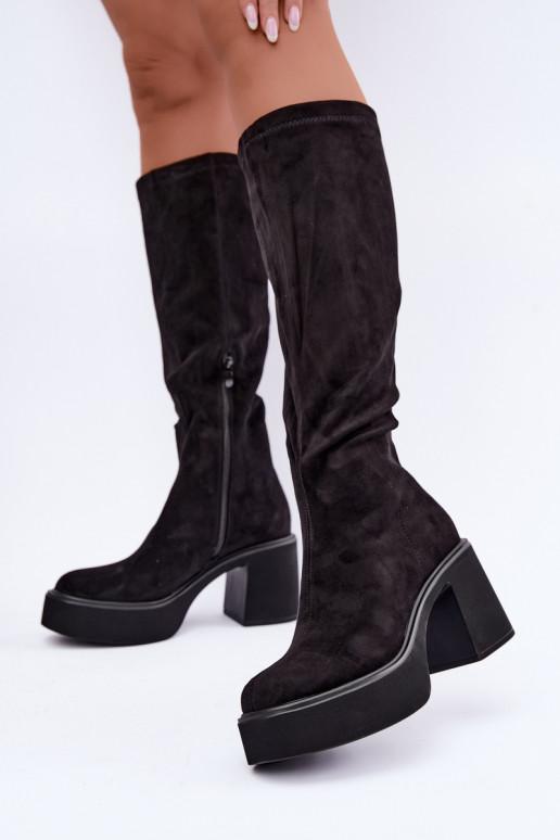 stivali lunghi da donna con piattaforma in colore nero Nesalie