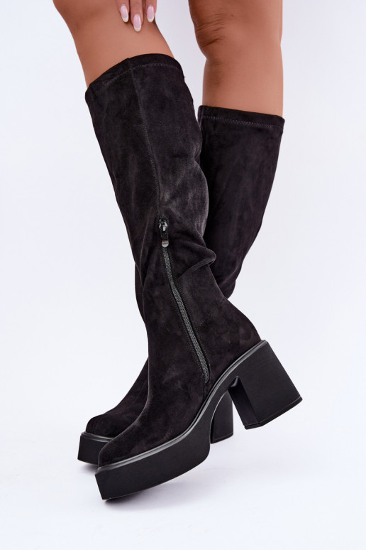 stivali lunghi da donna con piattaforma in colore nero Nesalie